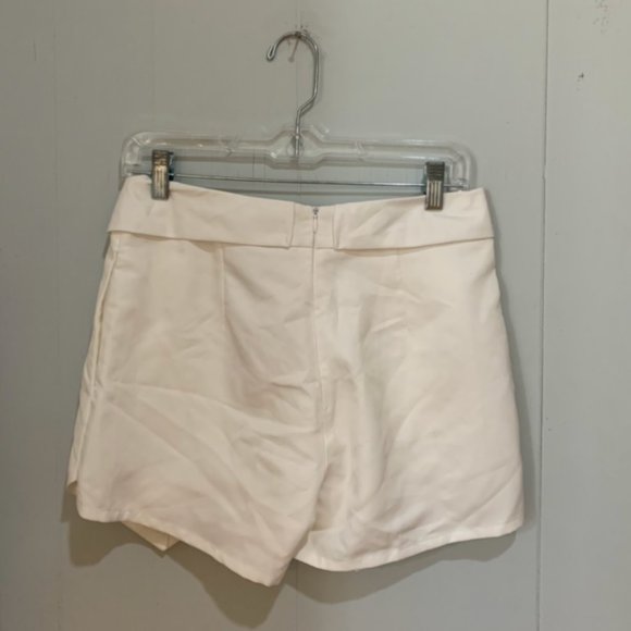 White Skort - Picture 2 of 2